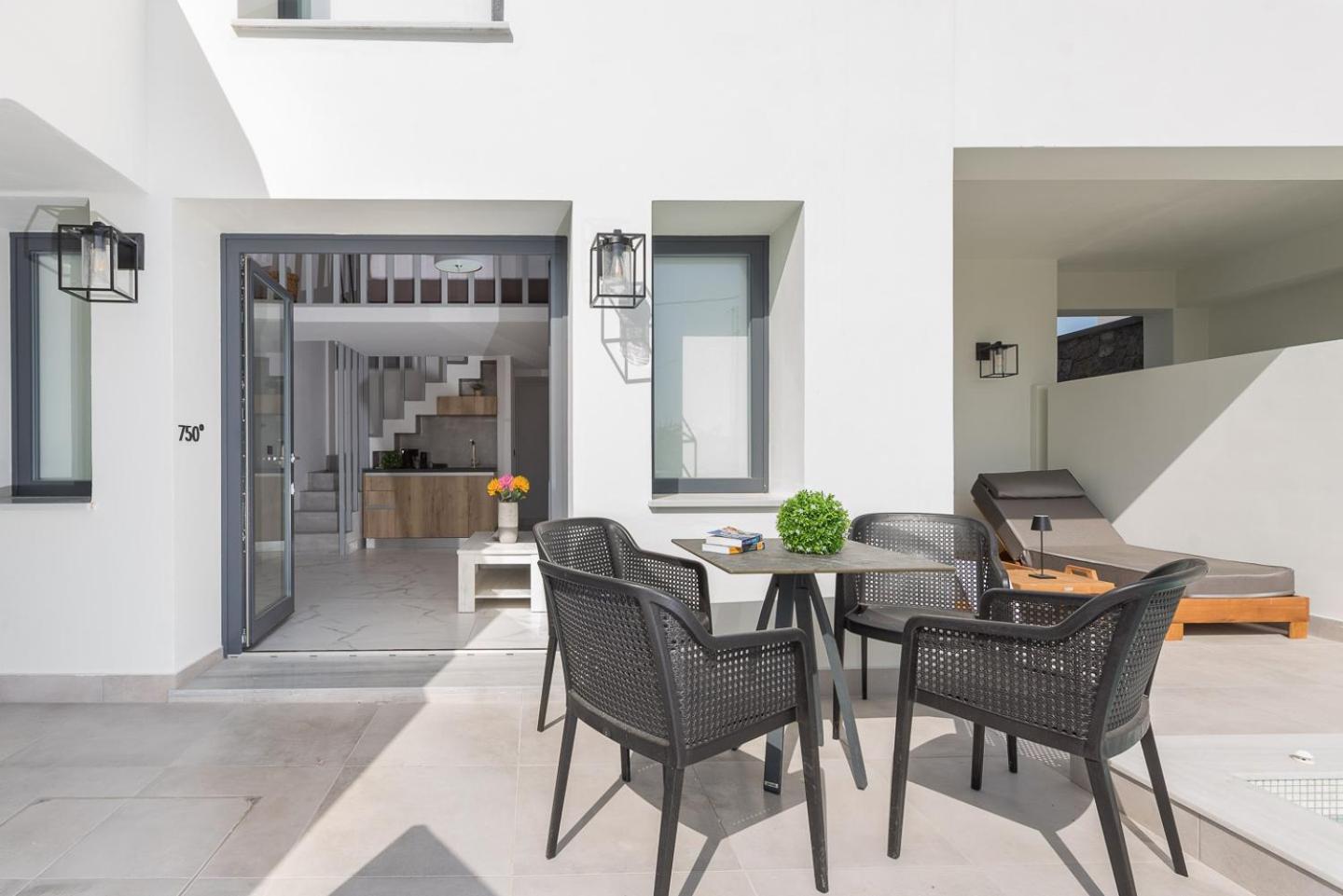 Karat Suites Vothon Exterior photo